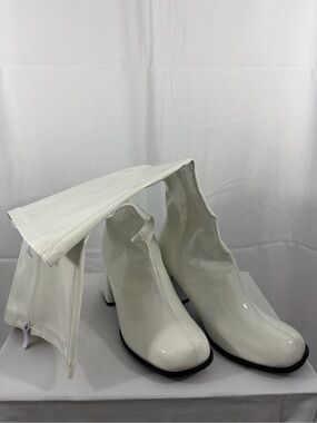 NWT Rubie’s Women's Size 9 17.5 Inches Tall White Patent Ankle Boots